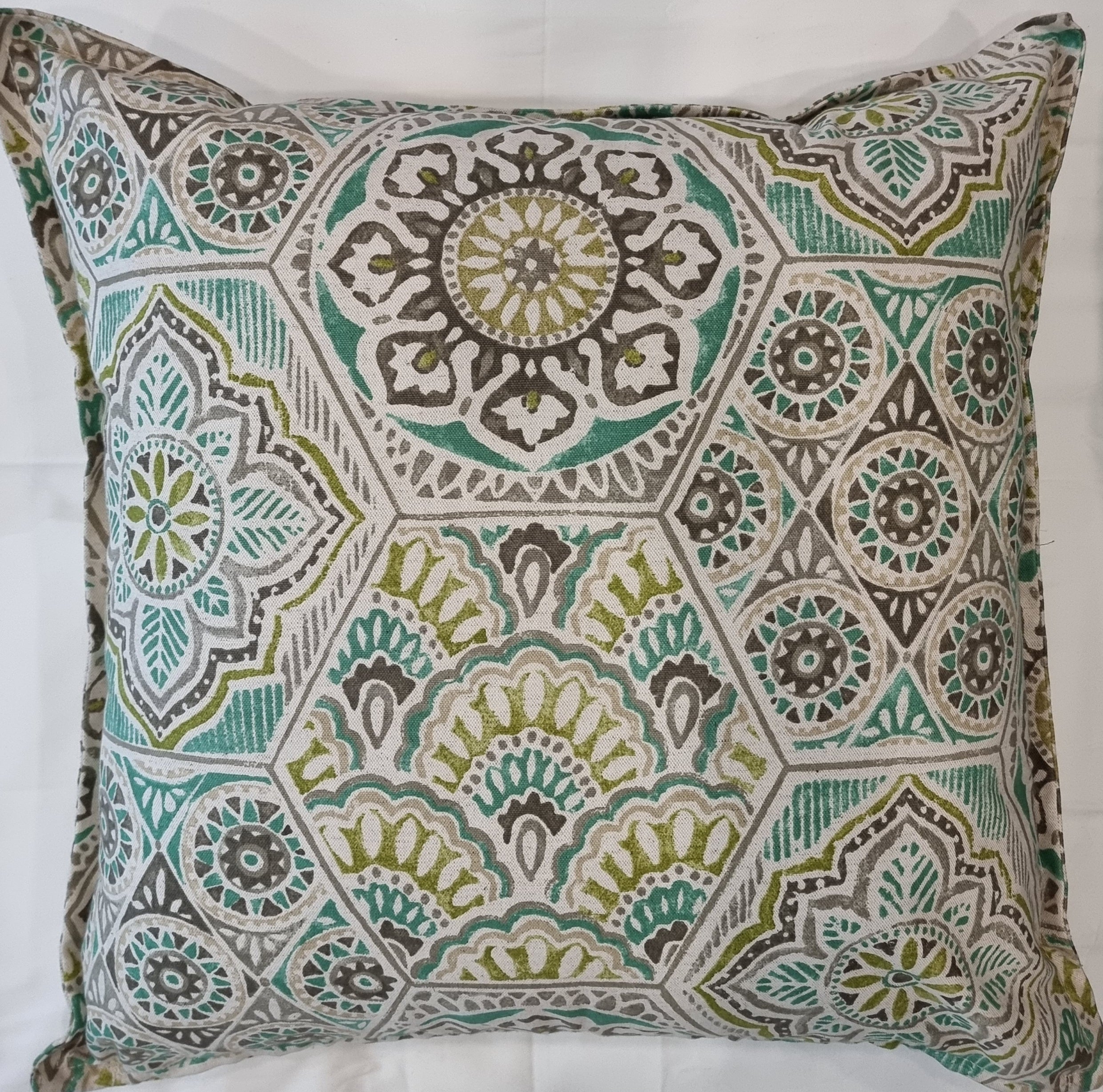 Maui Scatter Cotton cushion